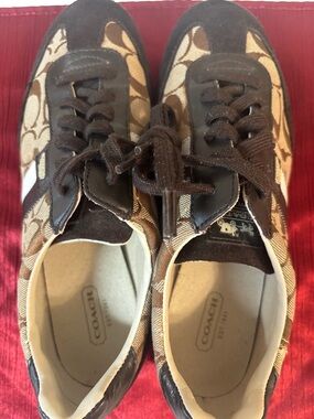 Coach Woman Brown Signature Sneakers